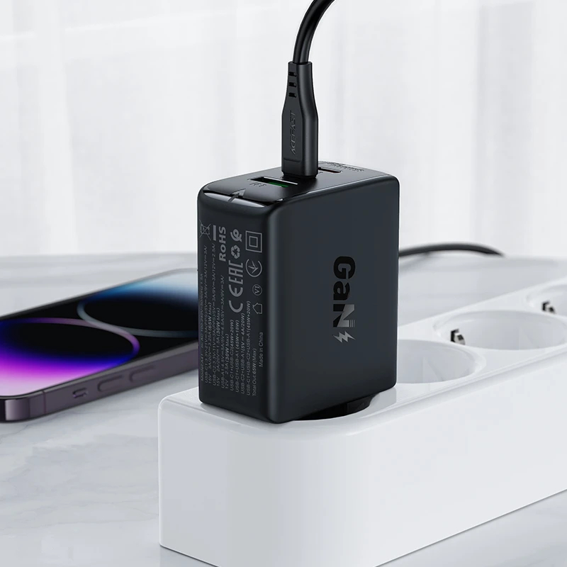 Acefast Универсално зарядно за стена Charger Wall GaN PD65W - A41 - USB-C x 2, USB-A x 1, Black, ACEFAST-A41-BK