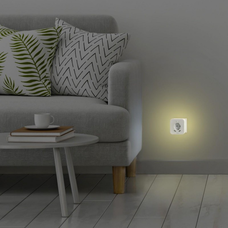 HAMA LED нощна лампа с контакт, 2x USB изхода