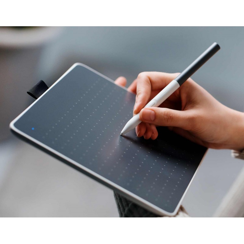 Графичен дисплей таблет Wacom One Pen tablet Small, Bluetooth 5.1, Черен, WACOM-TAB-CTC4110WLW1B