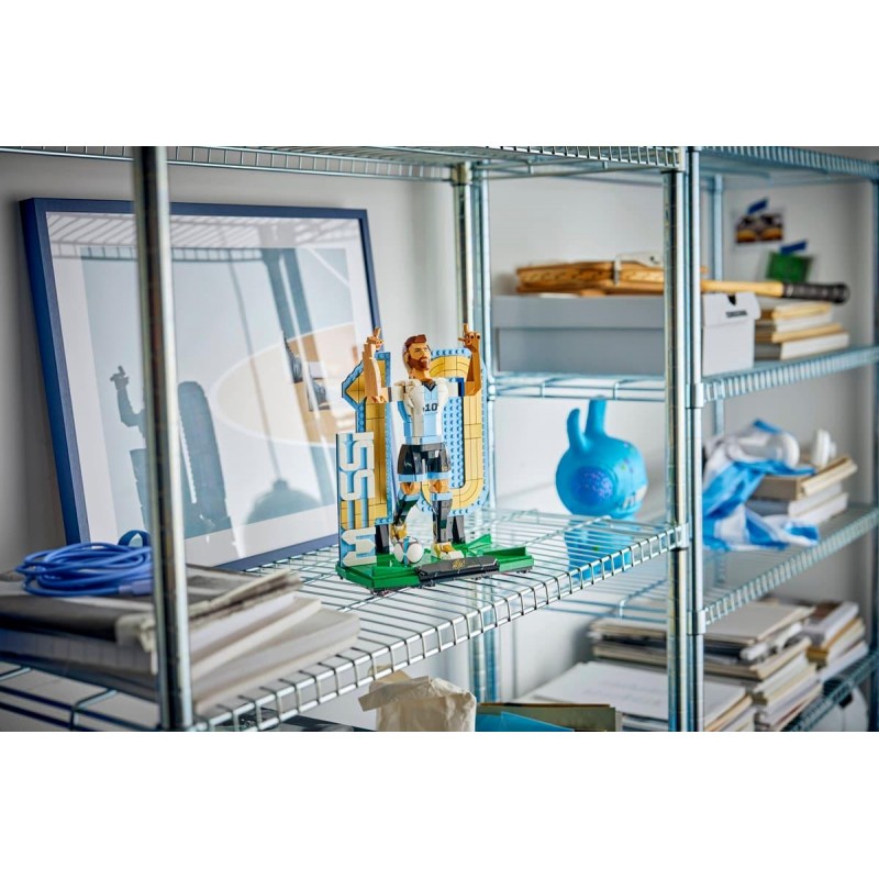 LEGO Football Legend: Lionel Messi – Soccer Legend (43015)