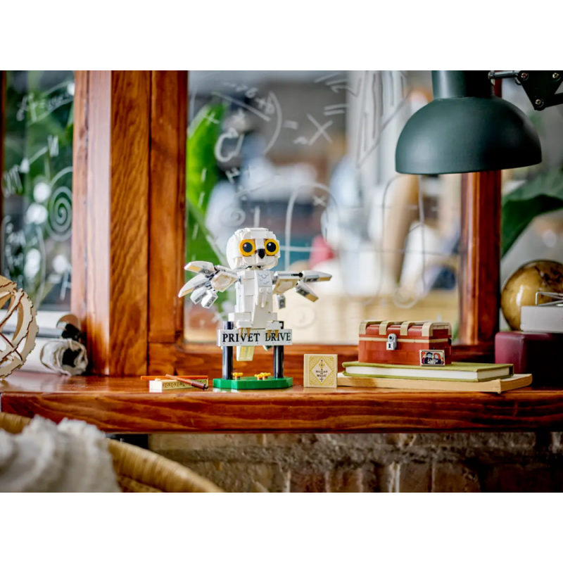 LEGO Harry Potter - Hedwig at 4 Privet Drive - 76425, LEGO-76425
